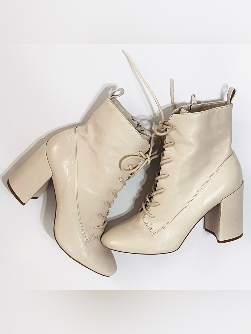 GB Gianni Bini Cream soft Leather Lace-Up Ankle Boots Side Zip Chunky Heel 8.5 - Picture 6 of 9